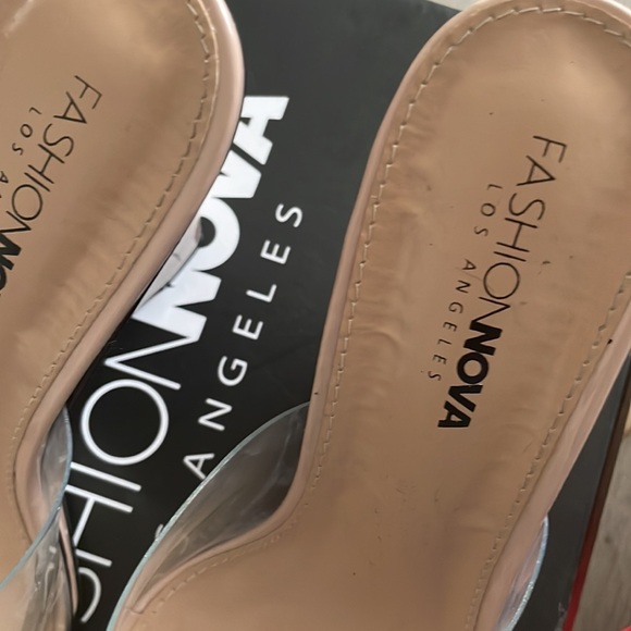 Cute nude heels - Picture 2 of 4